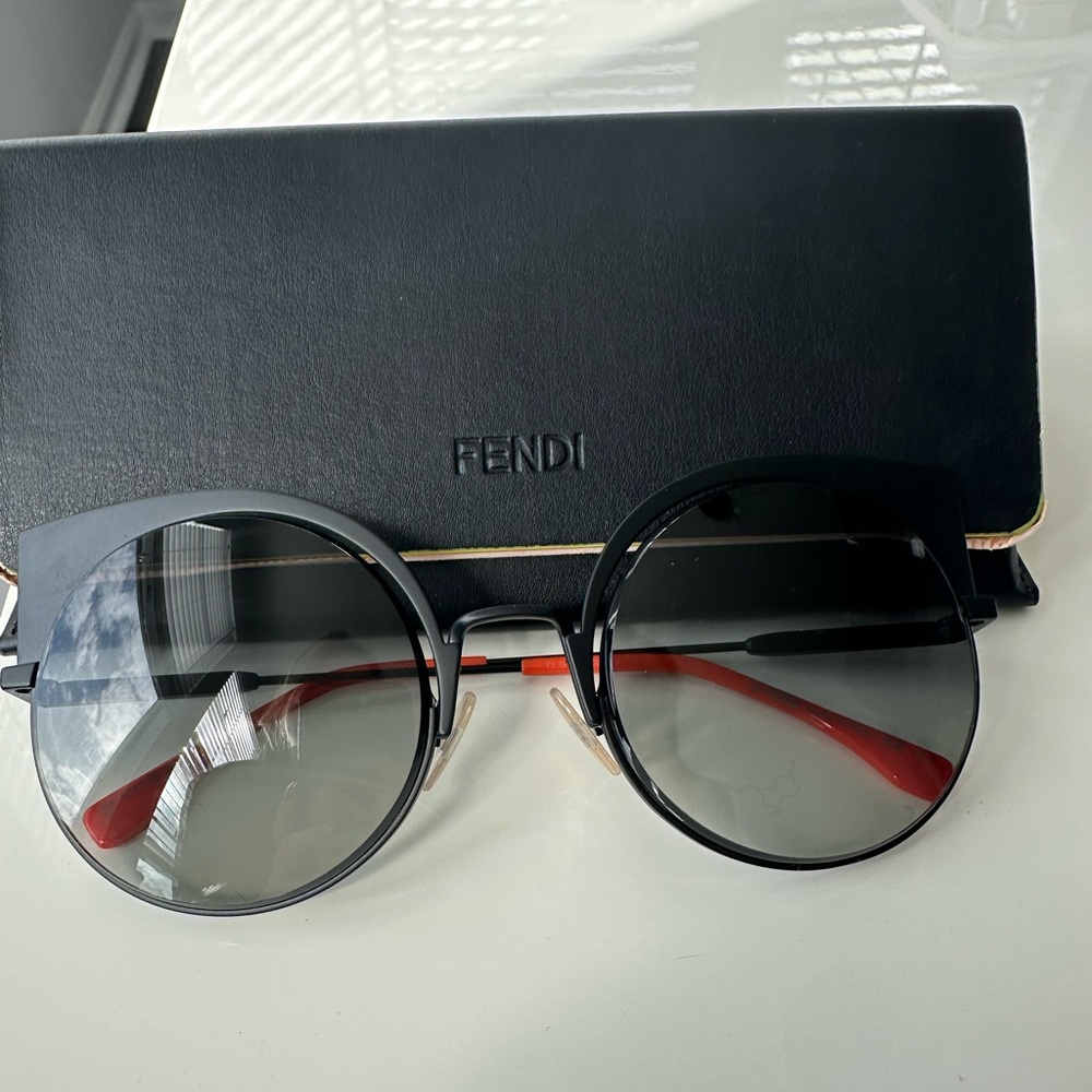 Fendi Roma Sunglasses - Picture 2 of 5